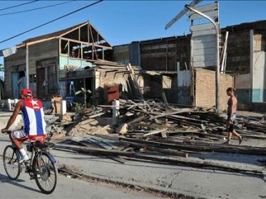Informacion oficial de Cuba con datos preliminares sobre los danos ocasionados por los huracanes 